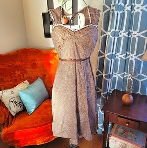 Vintage 1970s Brown and White Floral Dress